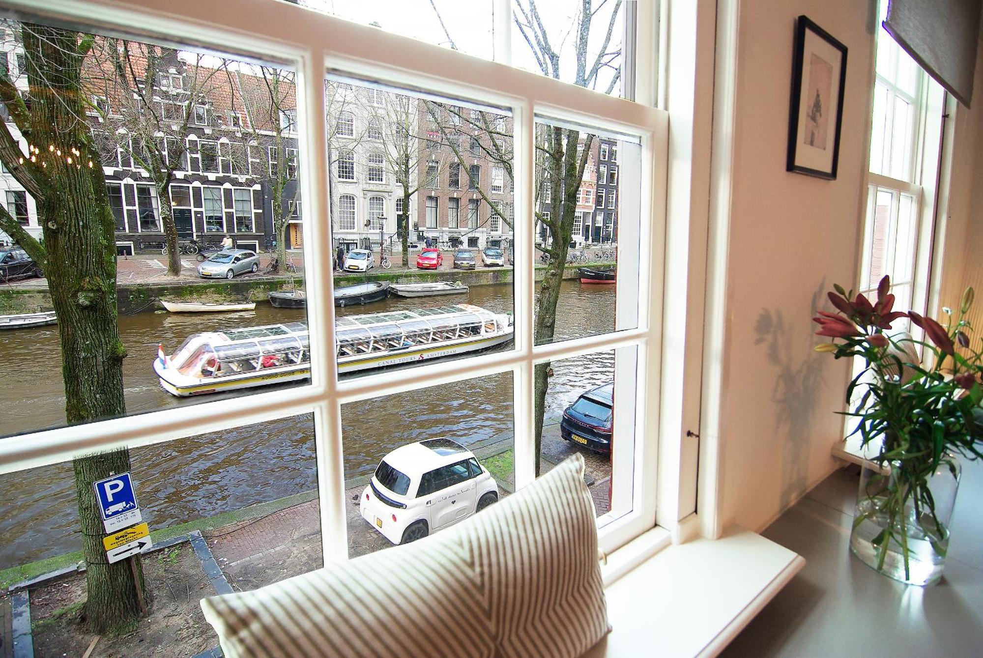 Sonnenberg Canal View Amsterdam Exterior photo
